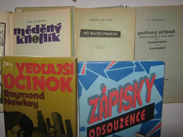 knihy II 007.jpg