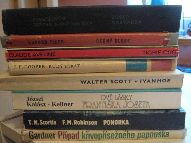 knihy II 010.jpg