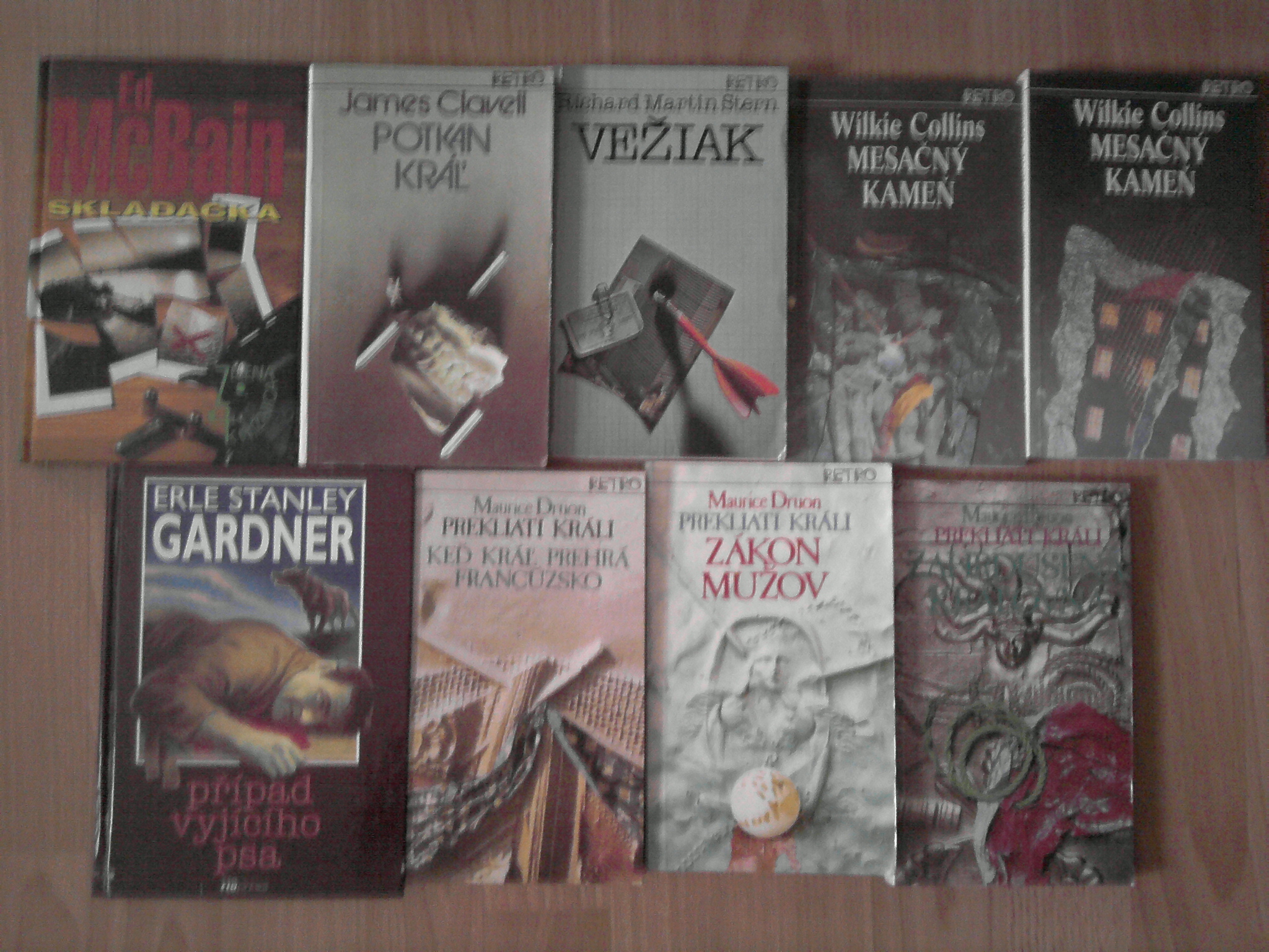 Knihy2.jpg